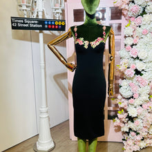 Load image into Gallery viewer, Flower Trim Midi
