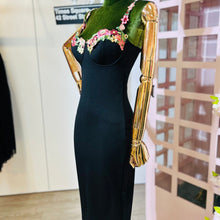 Load image into Gallery viewer, Flower Trim Midi

