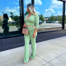 Load image into Gallery viewer, Green Silver Chain Top
