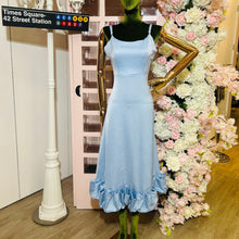 Load image into Gallery viewer, Puff Ruffle Hem Dress
