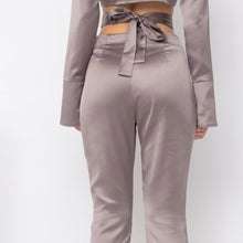 Load image into Gallery viewer, Satin Bell Sleeves and Pants Set
