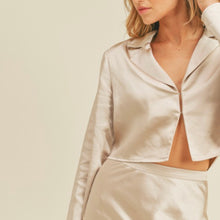 Load image into Gallery viewer, Satin Cropped Blazer
