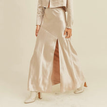 Load image into Gallery viewer, Satin Slit Midi

