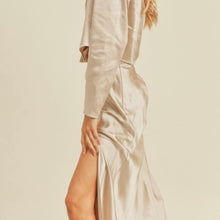 Load image into Gallery viewer, Satin Slit Midi
